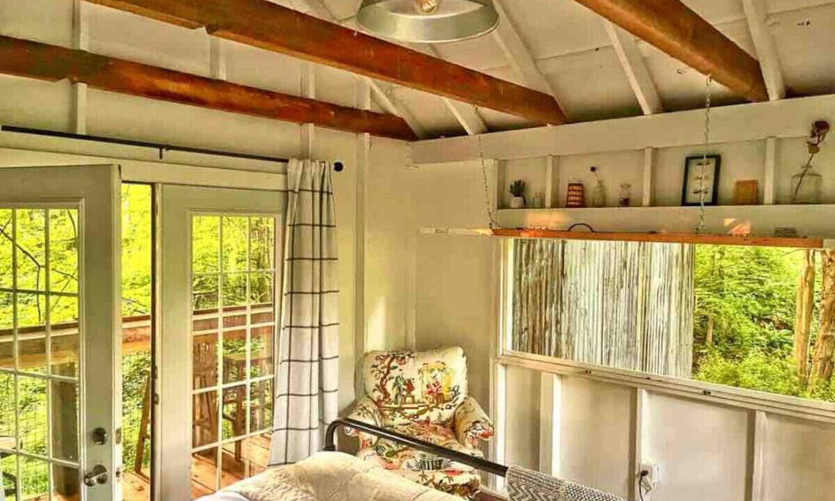 Photo of Bedroom in Salt Point