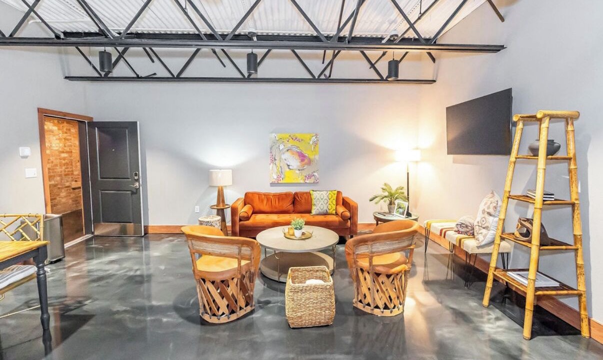 Photo of Livingroom in Jacksonville