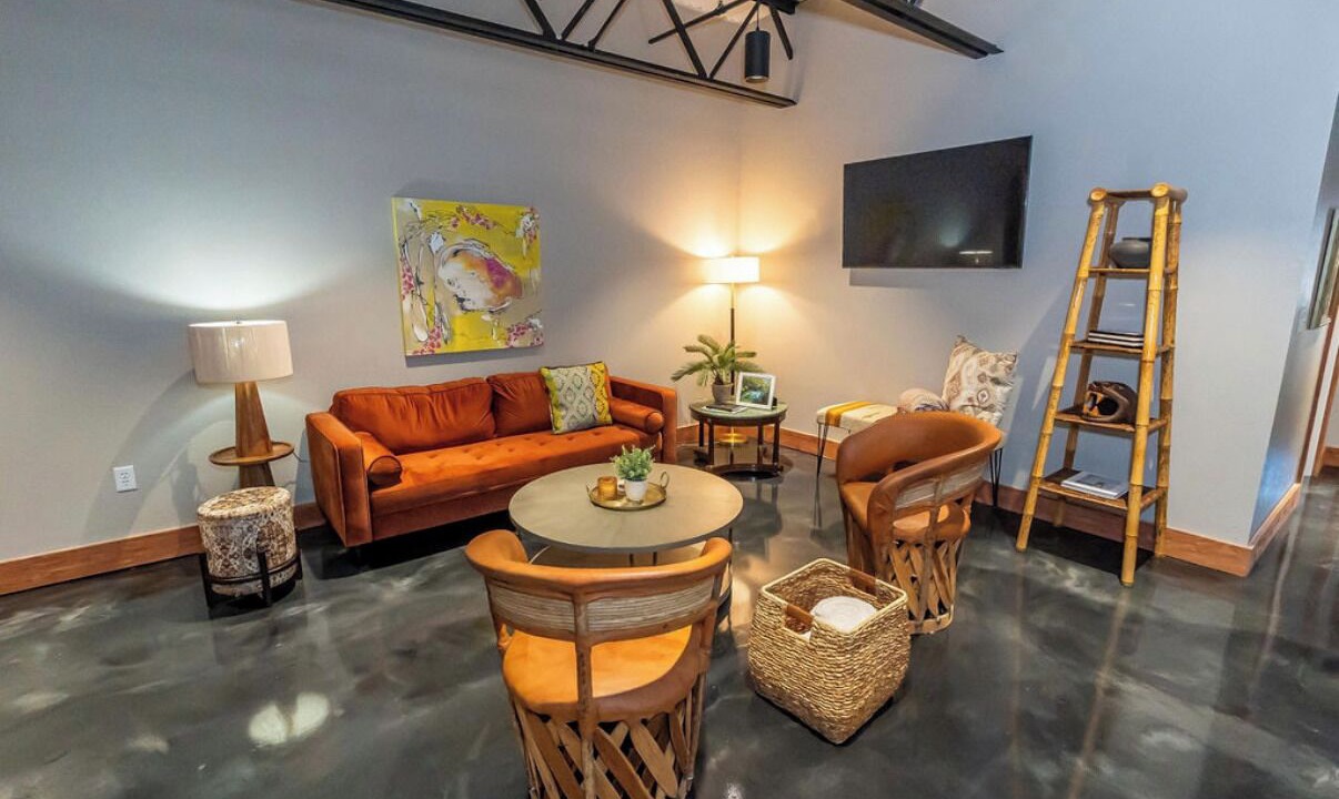 Photo of Livingroom in Jacksonville