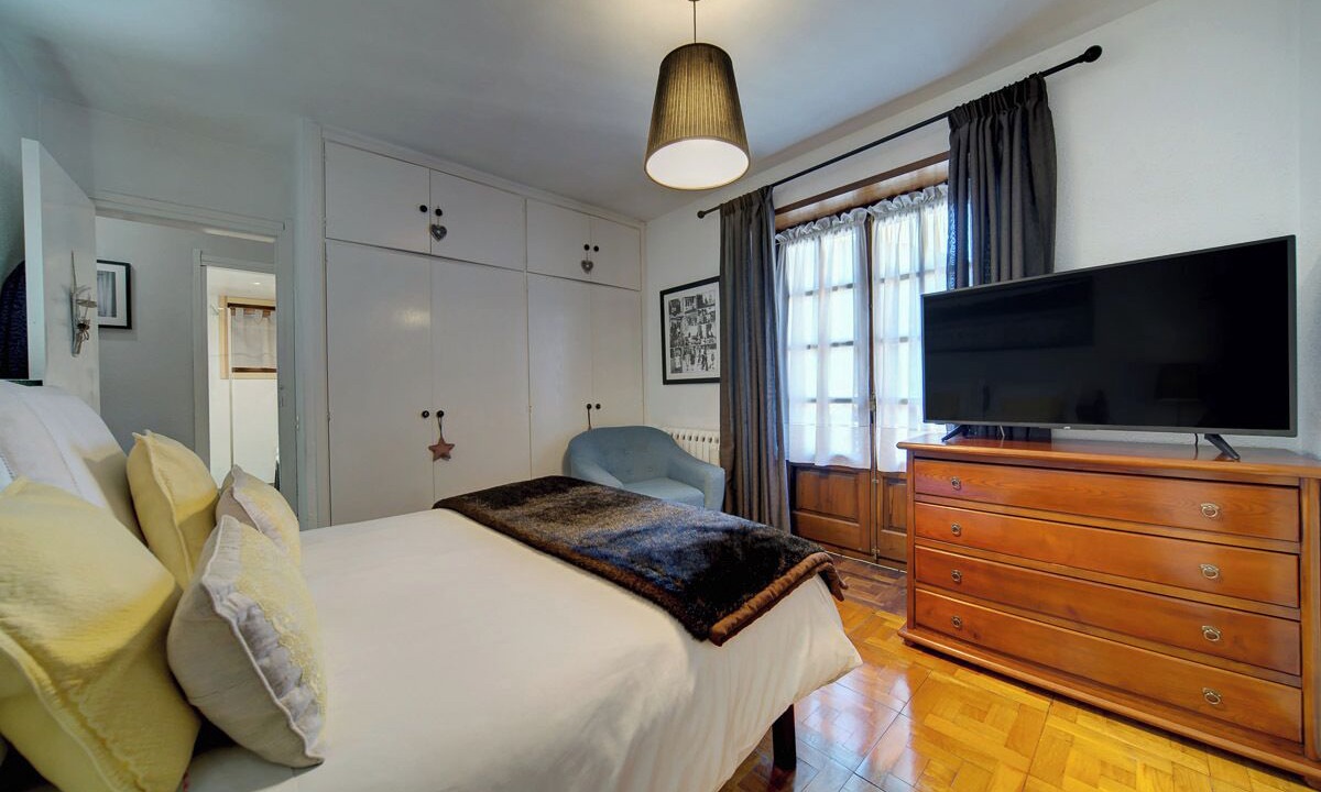 Photo of Bedroom in Pujo
