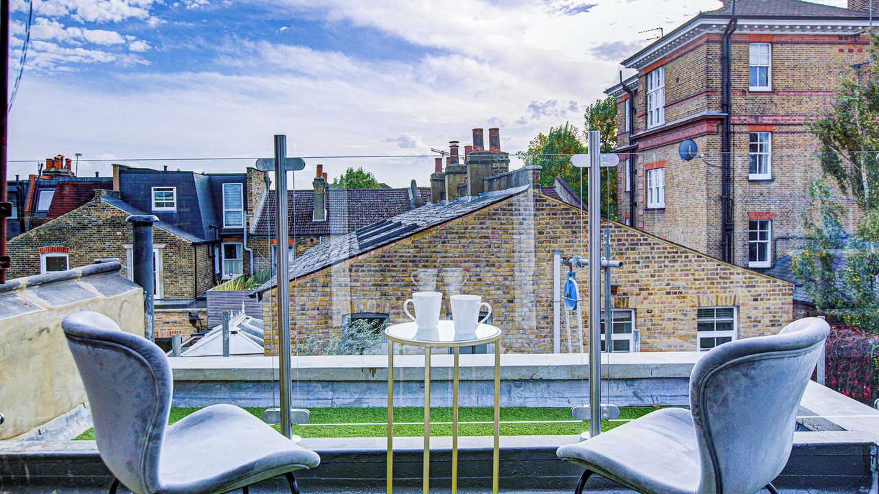 Photo of Others in Cheam