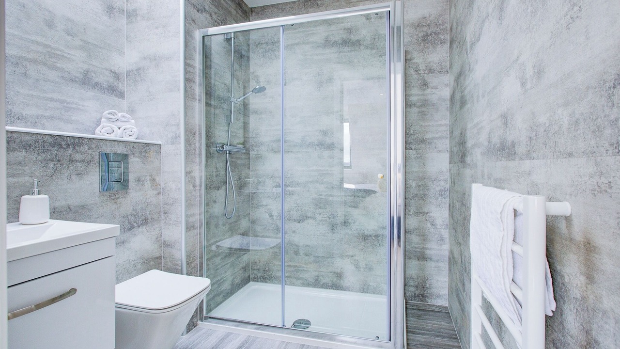 Photo of Others in Cheam