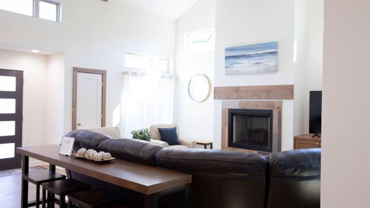Photo of Livingroom in College Station