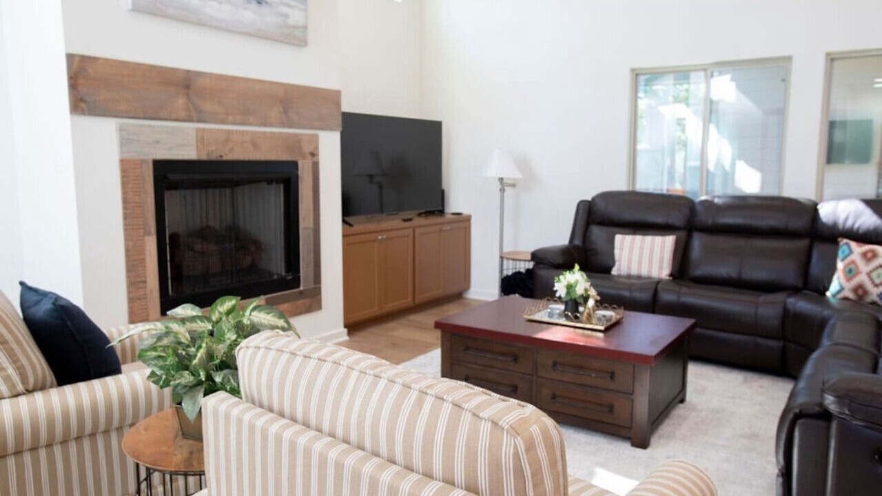 Photo of Livingroom in College Station