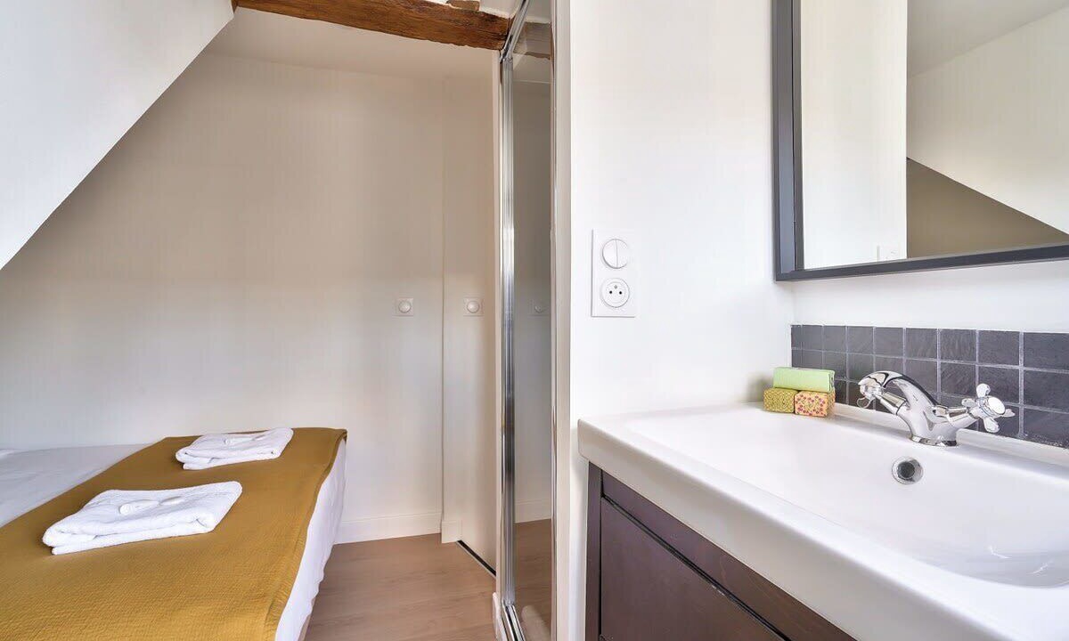 Photo of Bathroom in Quartier de la Porte-Saint-Denis