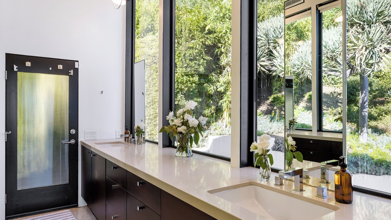 Photo of Bathroom in Hollywood Hills West
