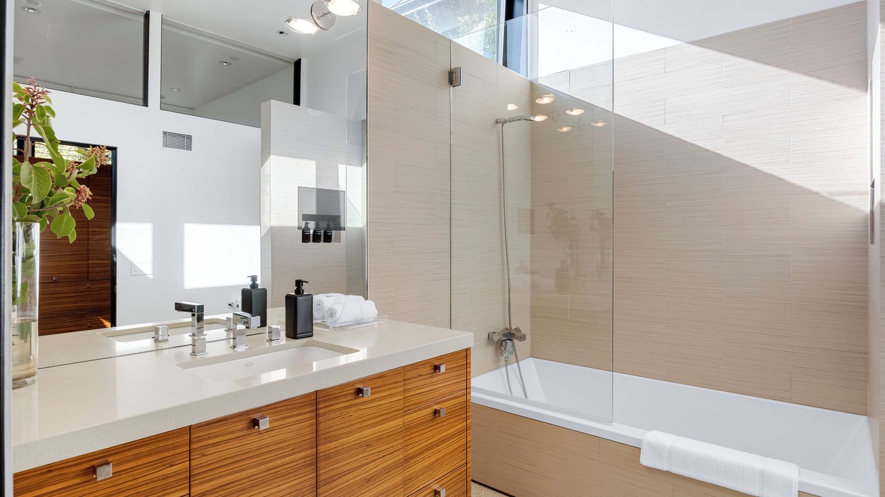 Photo of Bathroom in Hollywood Hills West