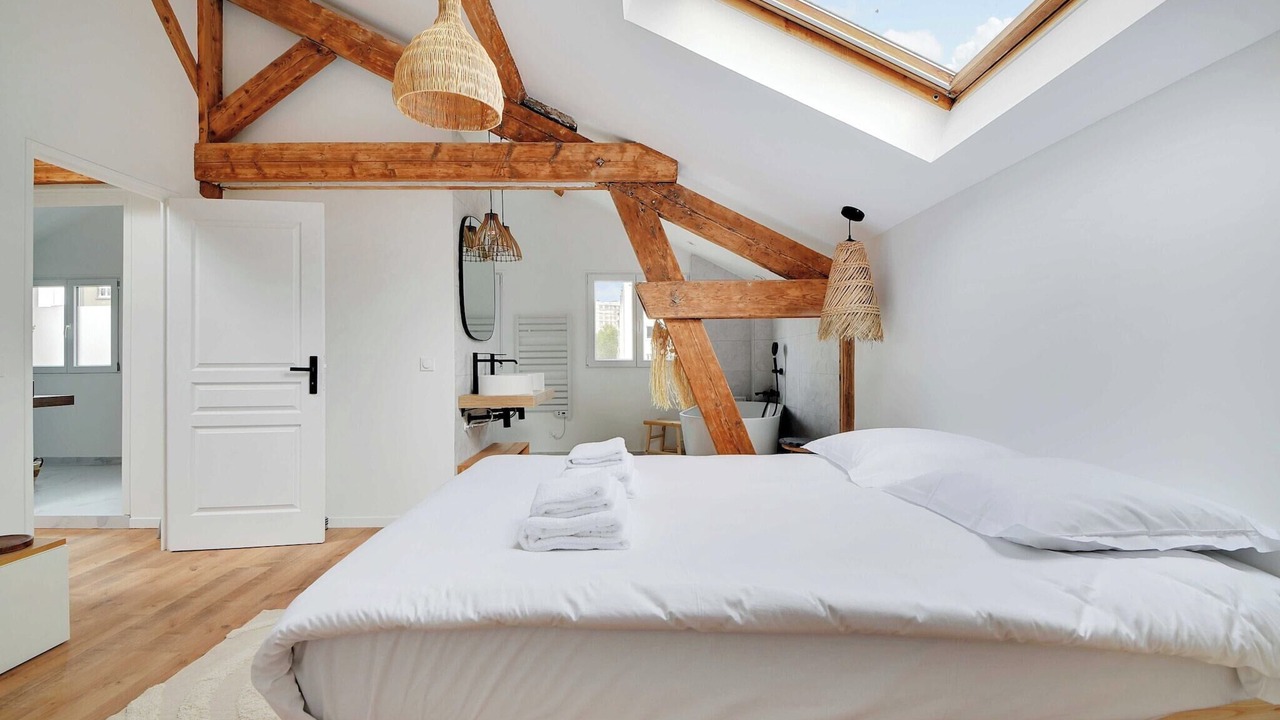 Photo of Bedroom in Les Puces de Saint-Ouen