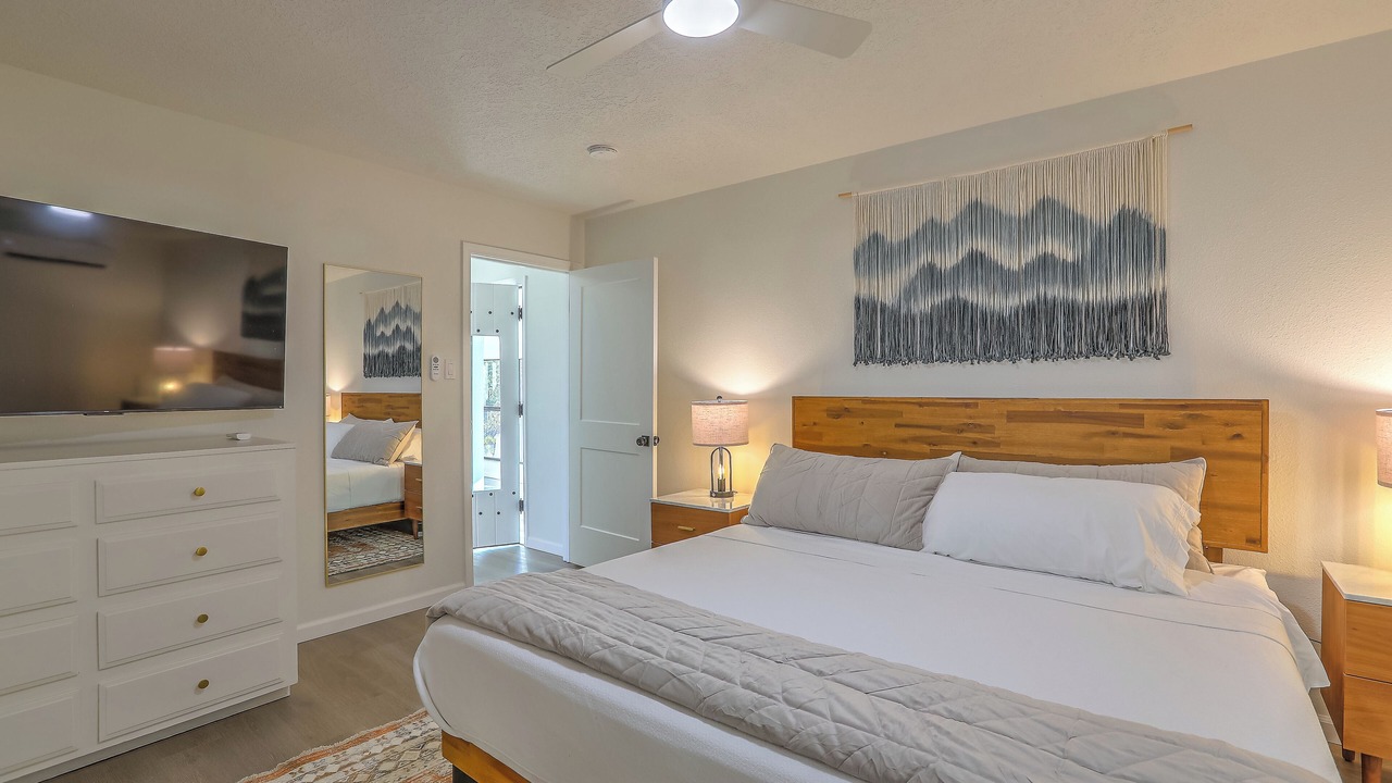 Photo of Bedroom in Near North Valley