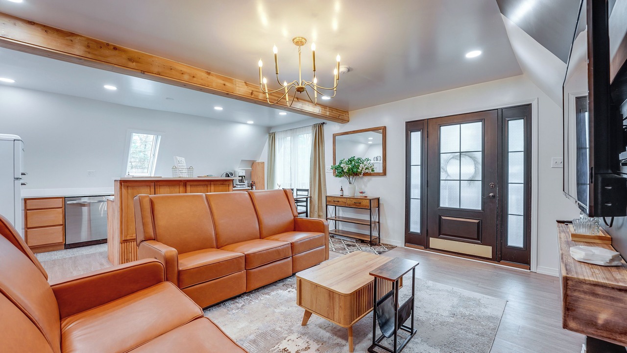 Photo of Livingroom in Lakewood Club