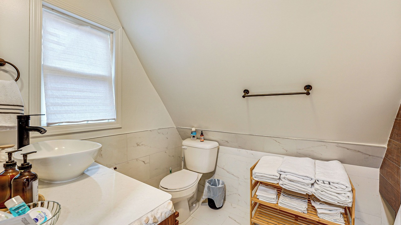 Photo of Bathroom in Lakewood Club