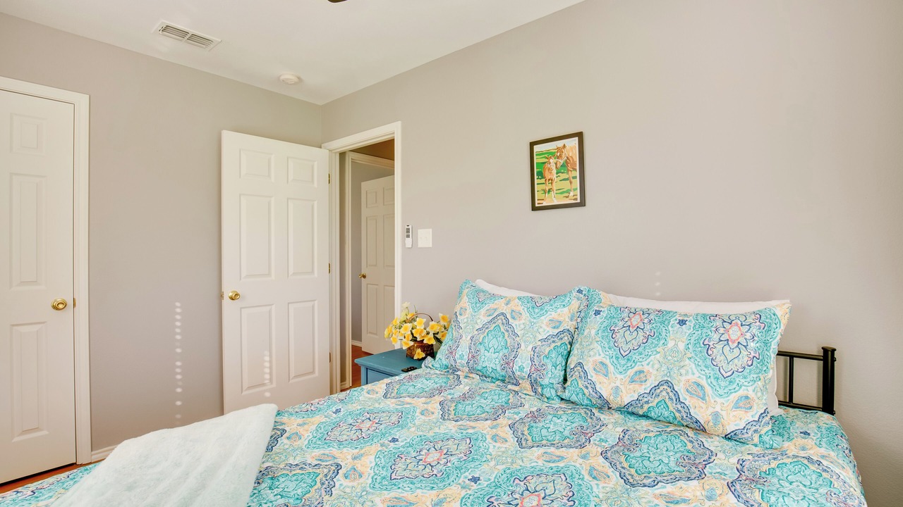Photo of Bedroom in Emory