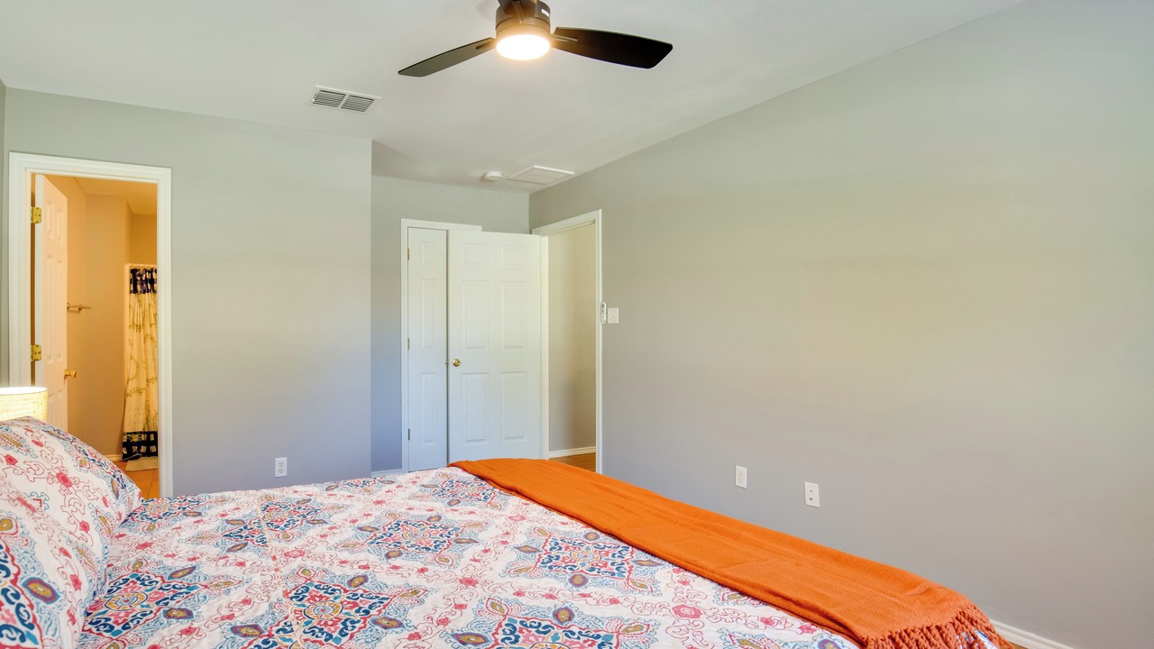 Photo of Bedroom in Emory