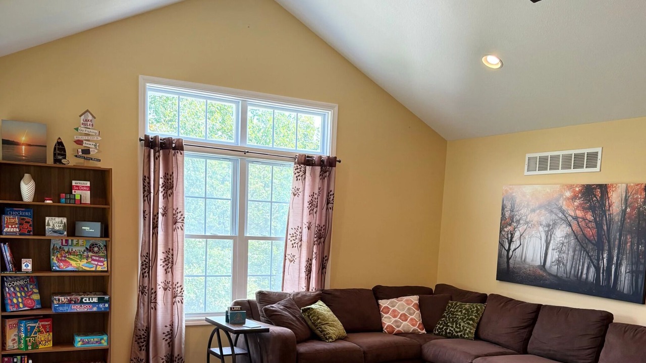 Photo of Livingroom in Pittsburg
