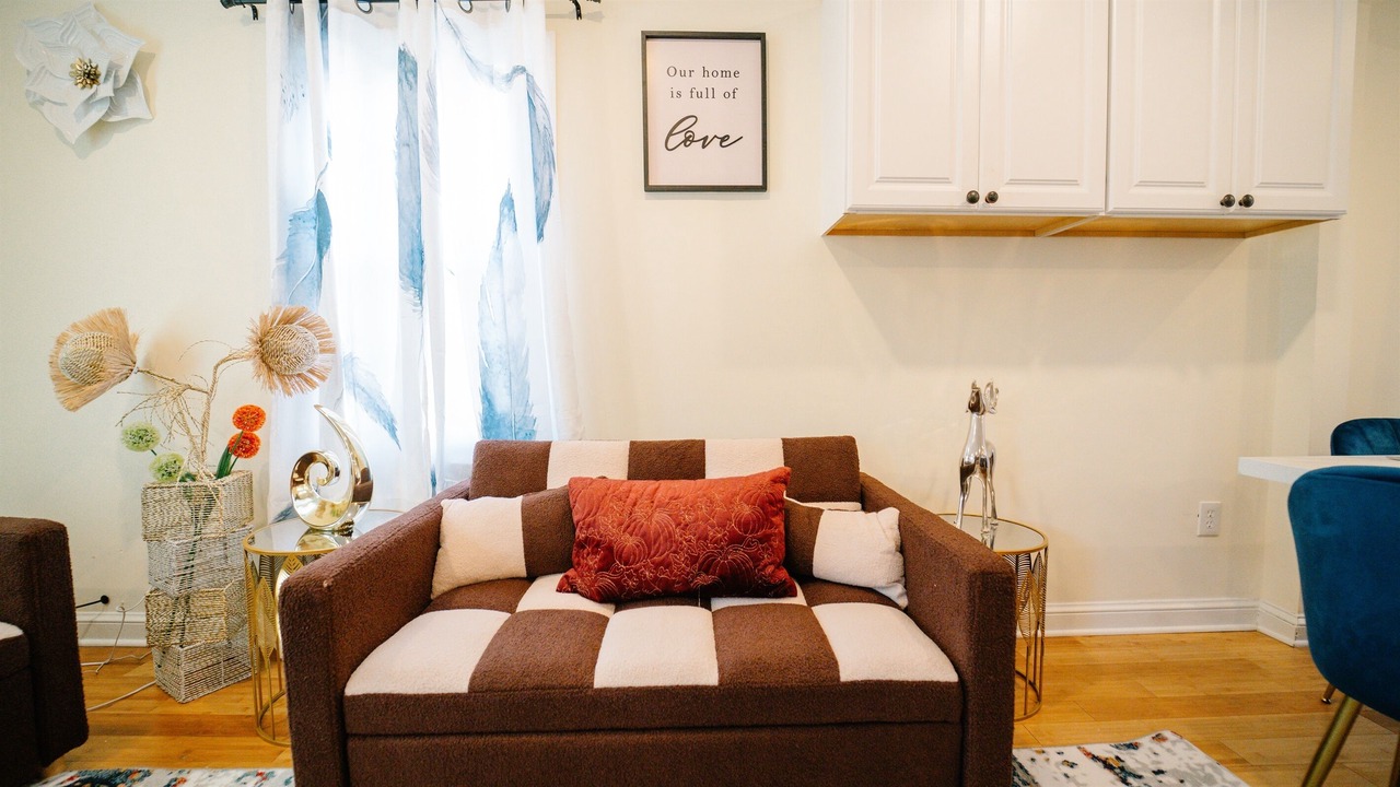 Photo of Livingroom in West Falls Church