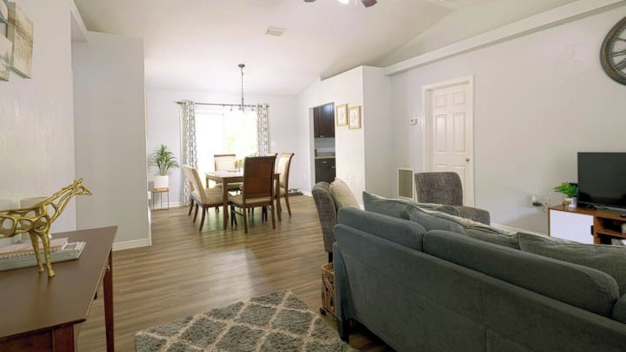 Photo of Livingroom in High Springs