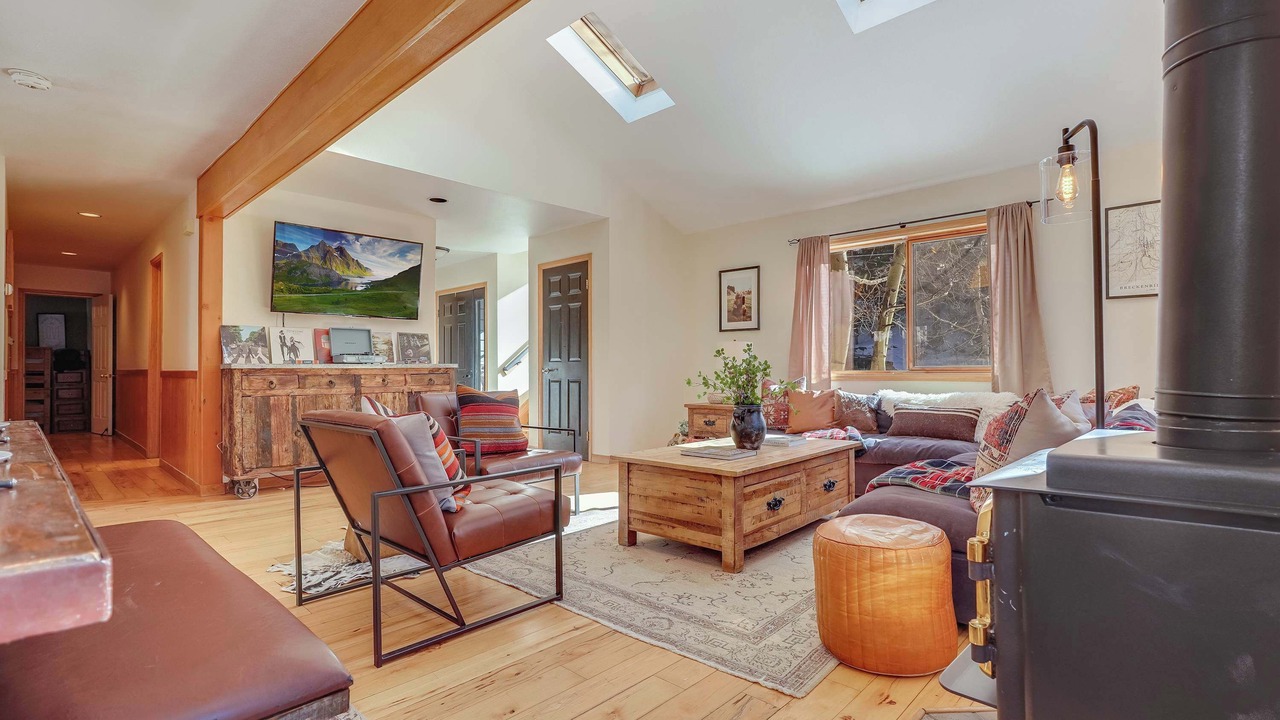 Photo of Livingroom in Baldy Mountain