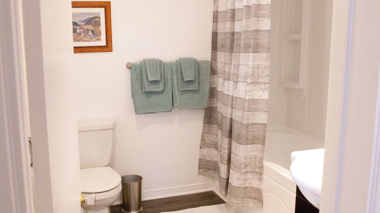 Photo of Bathroom in Saint-Laurent-de-l'ile d'Orleans