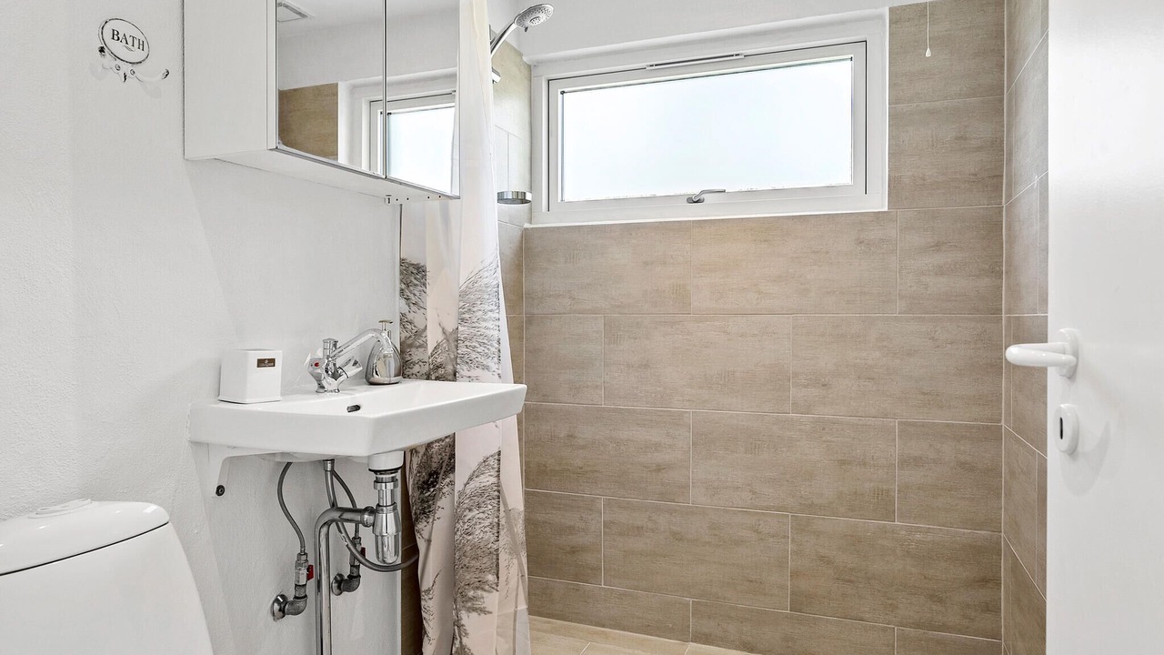 Photo of Bathroom in Hou