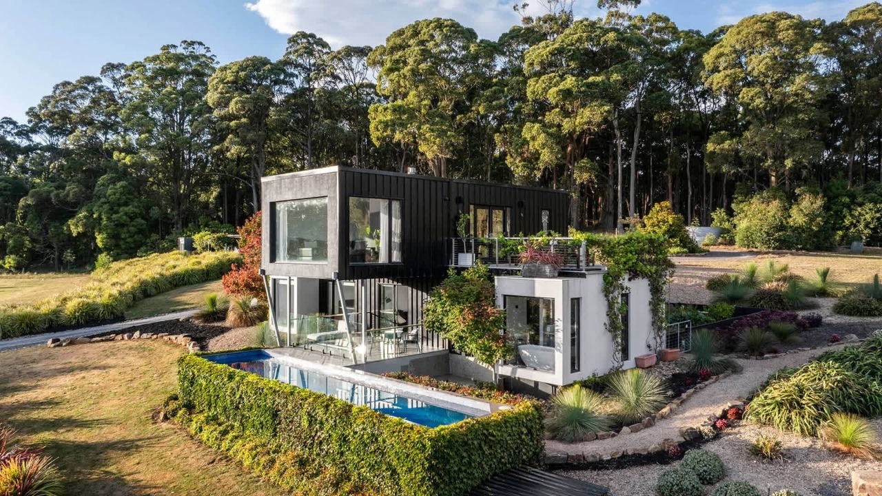 Photo of Outdoor in Leonards Hill