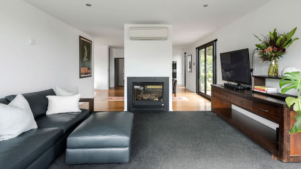 Photo of Livingroom in Leonards Hill