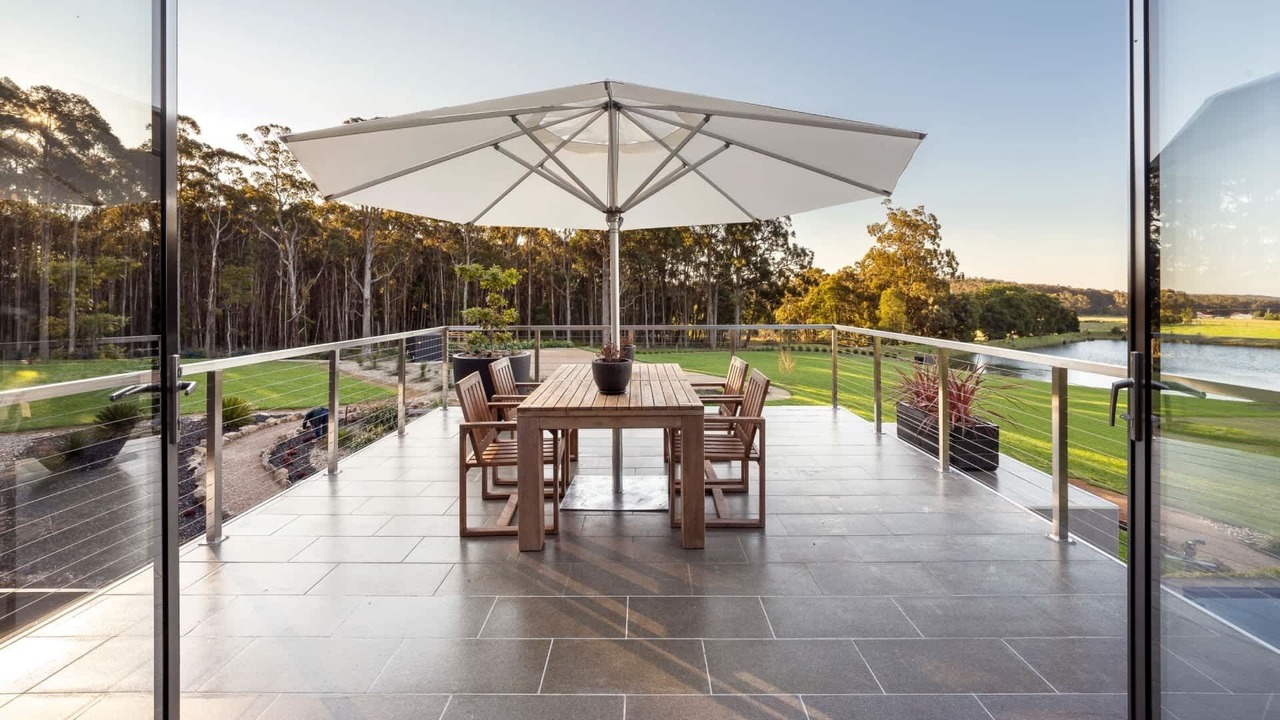 Photo of Outdoor in Leonards Hill