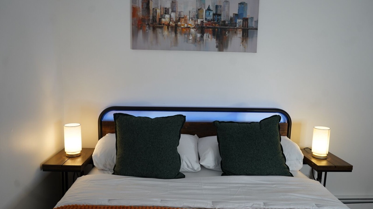 Photo of Bedroom in Palisades Park