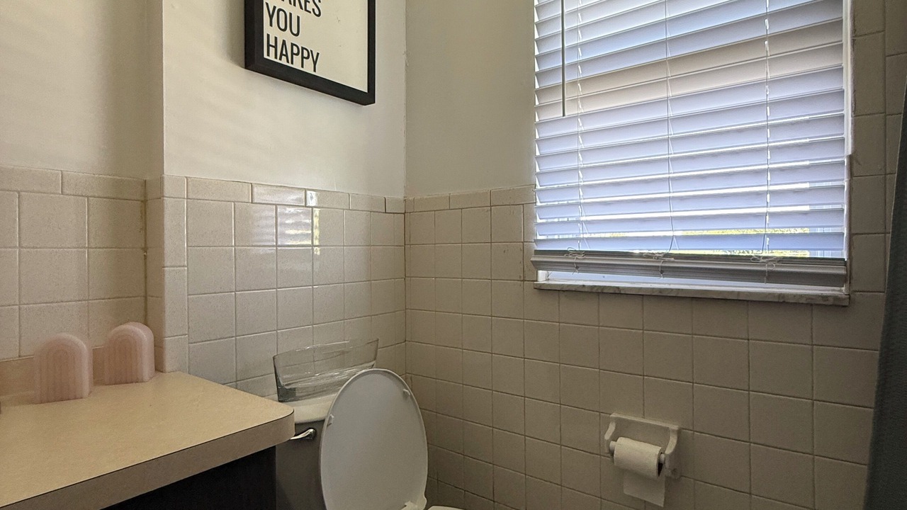 Photo of Bathroom in Palisades Park