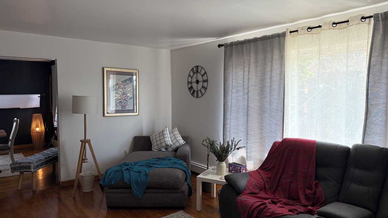 Photo of Livingroom in Palisades Park