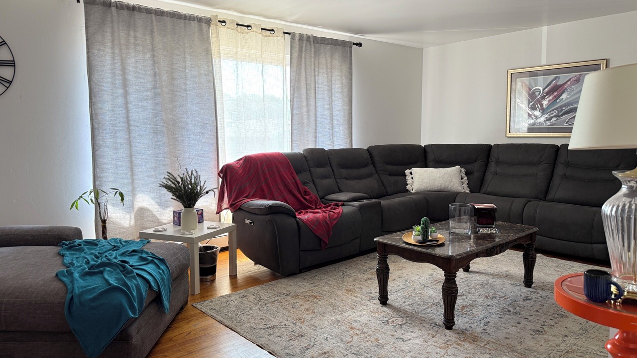 Photo of Livingroom in Palisades Park