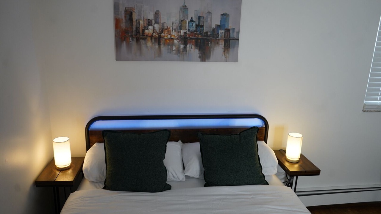 Photo of Bedroom in Palisades Park