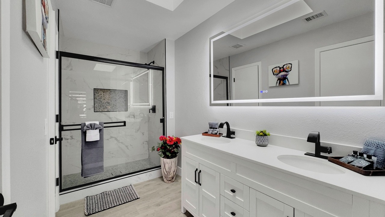 Photo of Bathroom in Oakwood
