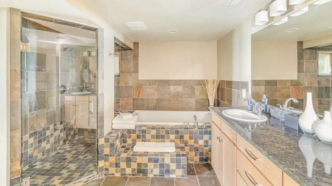 Photo of Bathroom in Alki