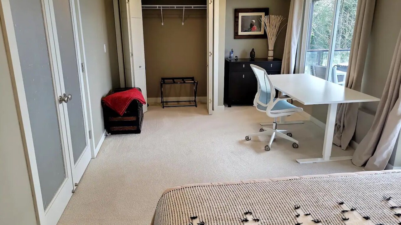 Photo of Bedroom in Alki