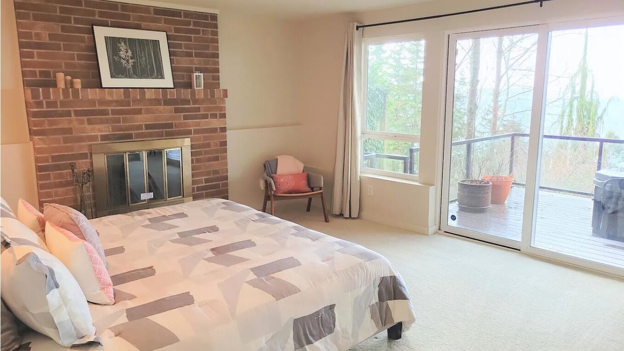 Photo of Bedroom in Alki