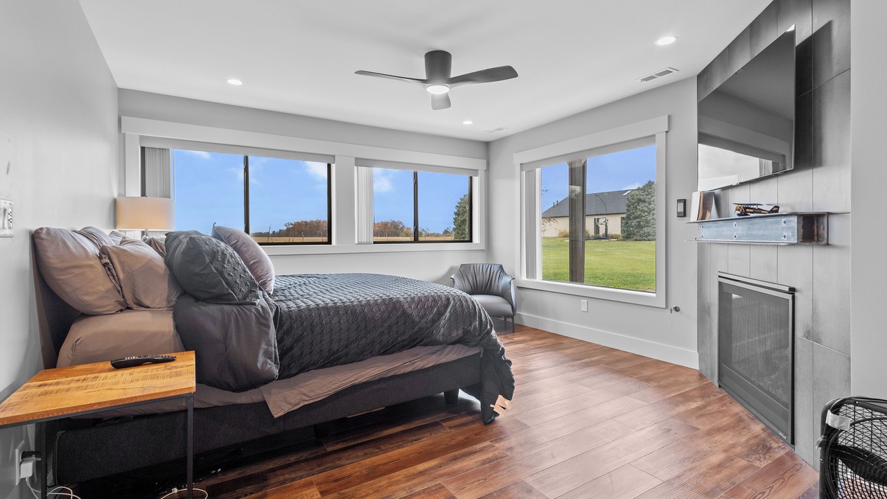 Photo of Bedroom in Boone Grove