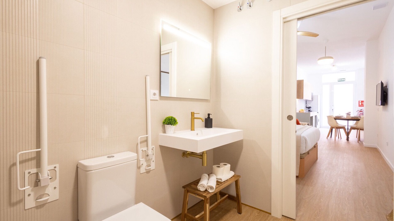 Photo of Bathroom in Aiora