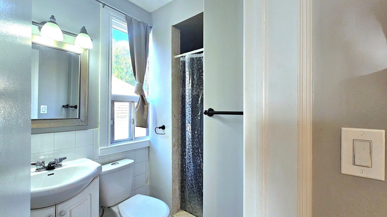 Photo of Bathroom in Oakwood Village