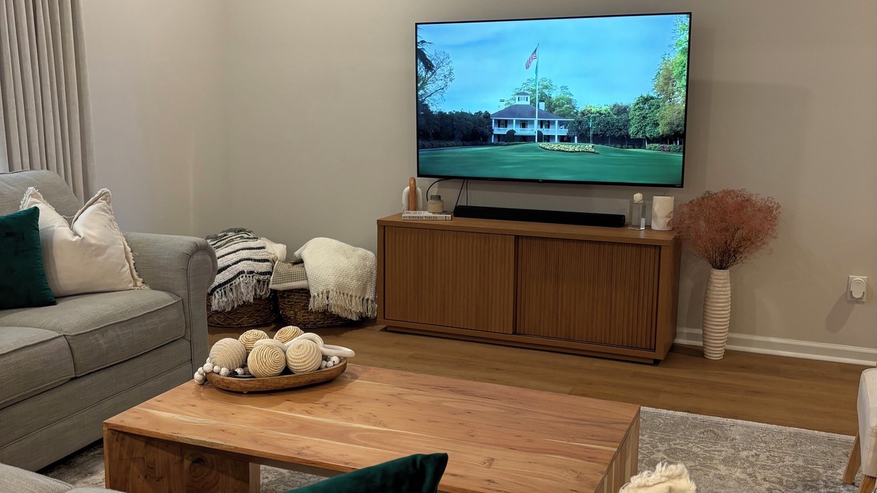 Photo of Livingroom in Langley