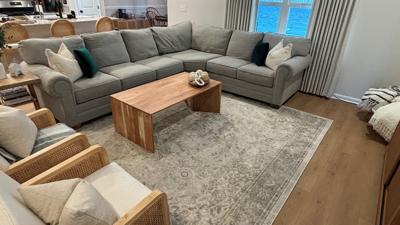 Photo of Livingroom in Langley
