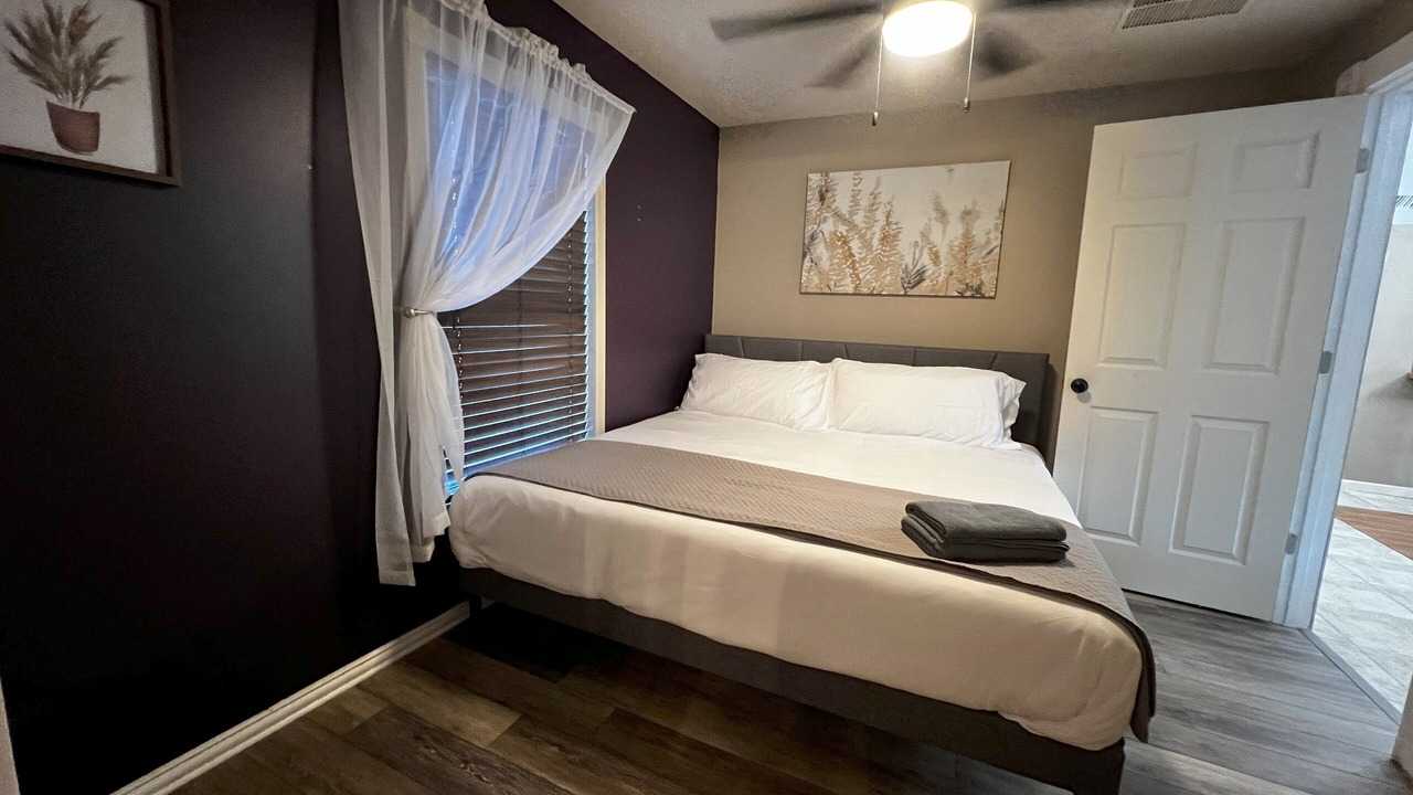 Photo of Bedroom in River Oaks