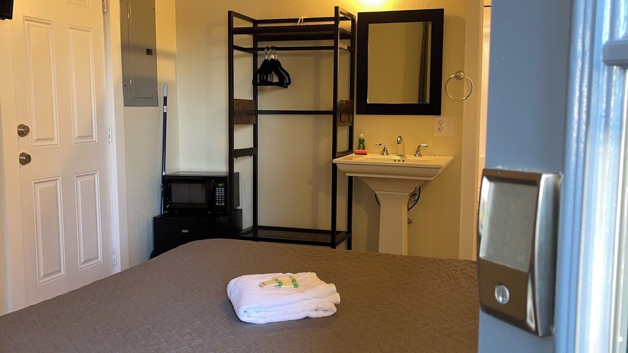 Photo of Bedroom in Picnic Point-North Lynnwood