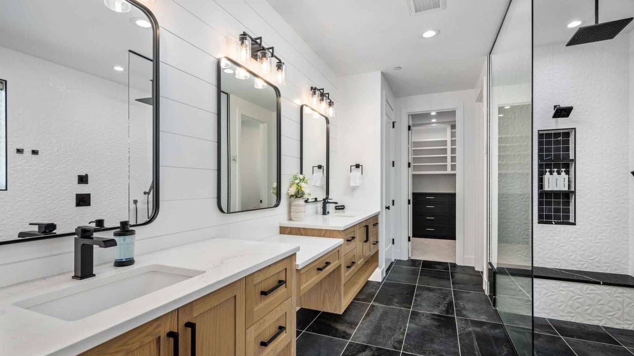 Photo of Bathroom in Lake Oswego