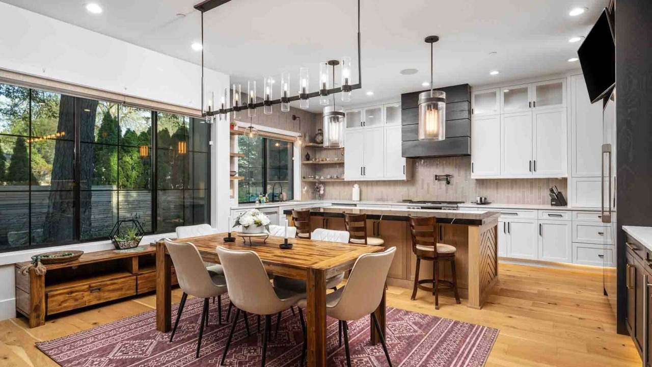 Photo of Bedroom in Lake Oswego