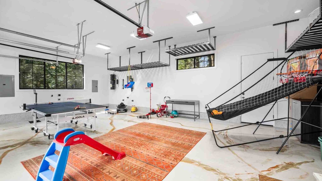 Photo of Bedroom in Lake Oswego