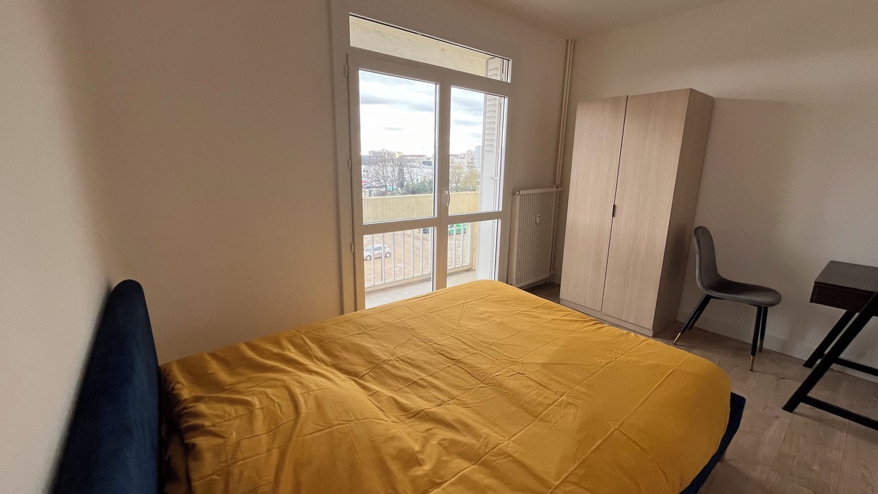 Photo of Bedroom in Valence