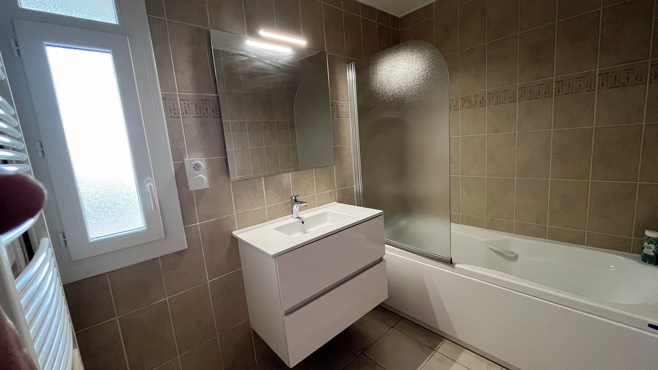 Photo of Bathroom in Valence