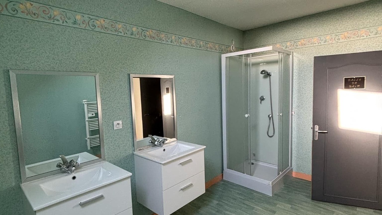 Photo of Bathroom in Bouchamps-les-Craon