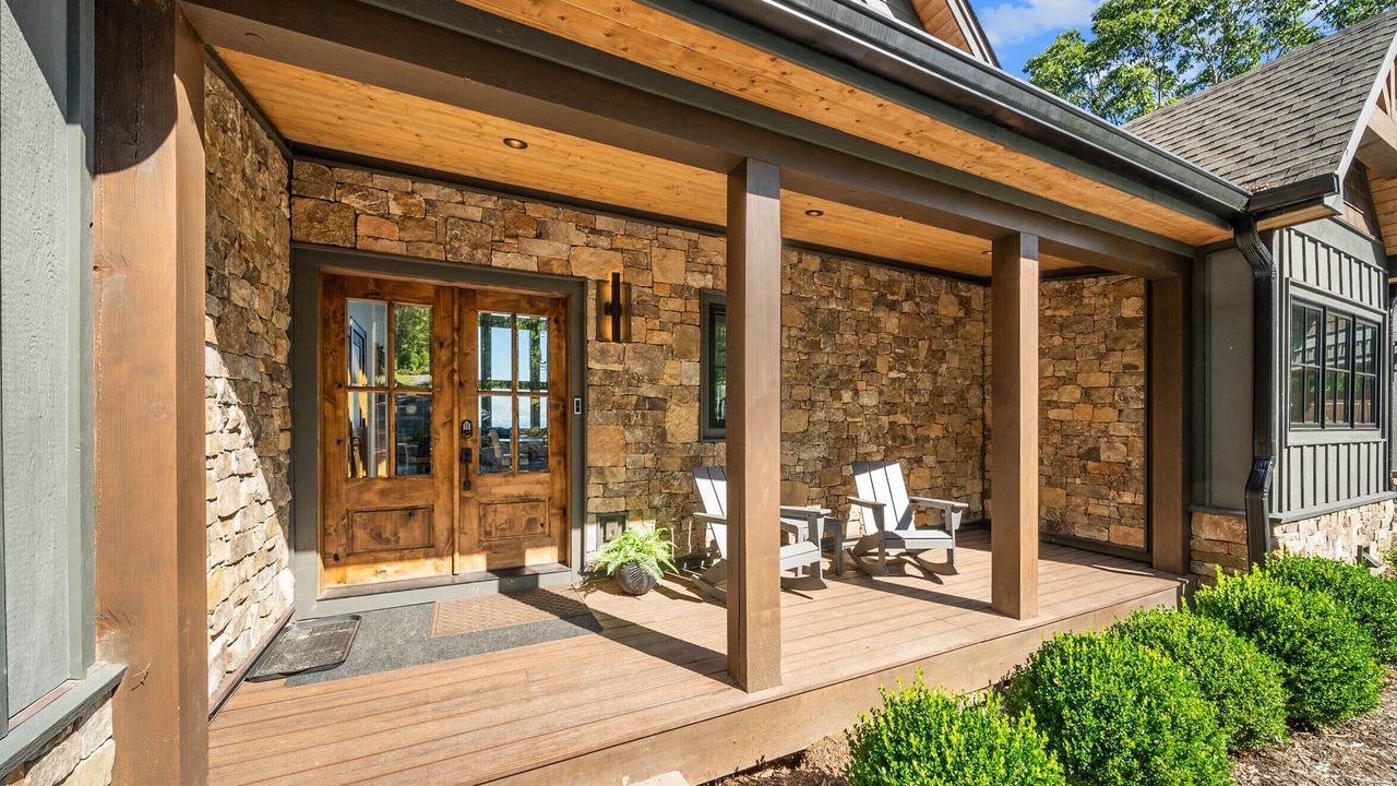 Photo of Patio Balcony in Elk Park