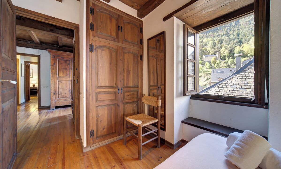 Photo of Bedroom in Tredos